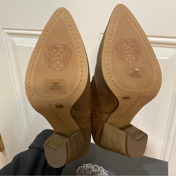 New in Box Vince Camuto Lamorna Seed Brown Asymmetrical Ankle Booties Boots - Picture 6 of 14